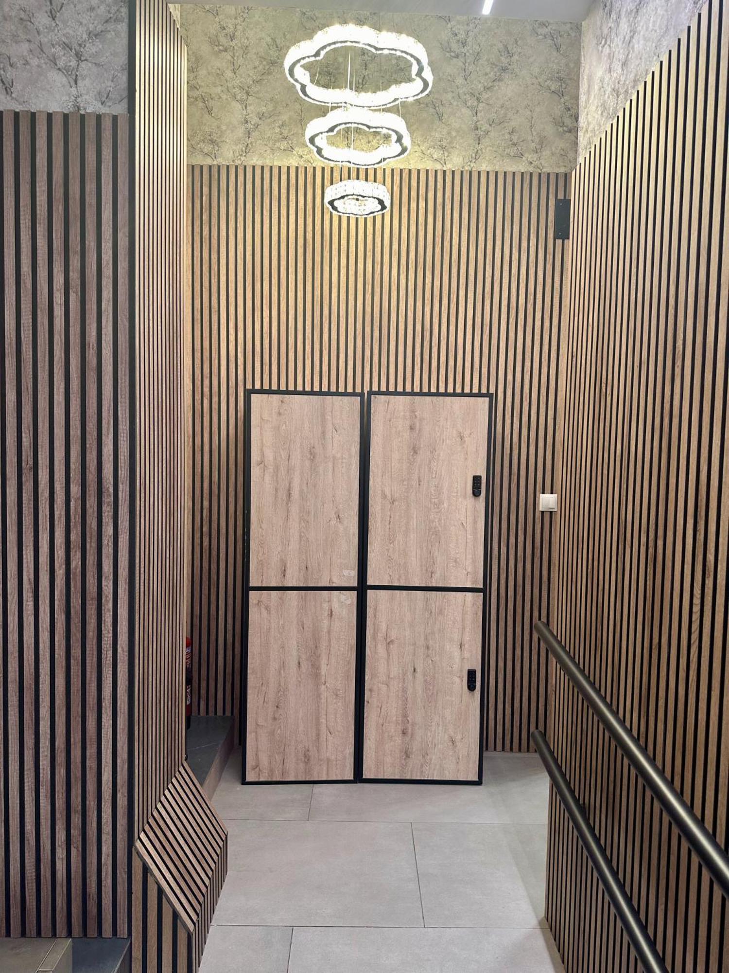 Velvet Hostels Pacifico Madrid Exterior photo