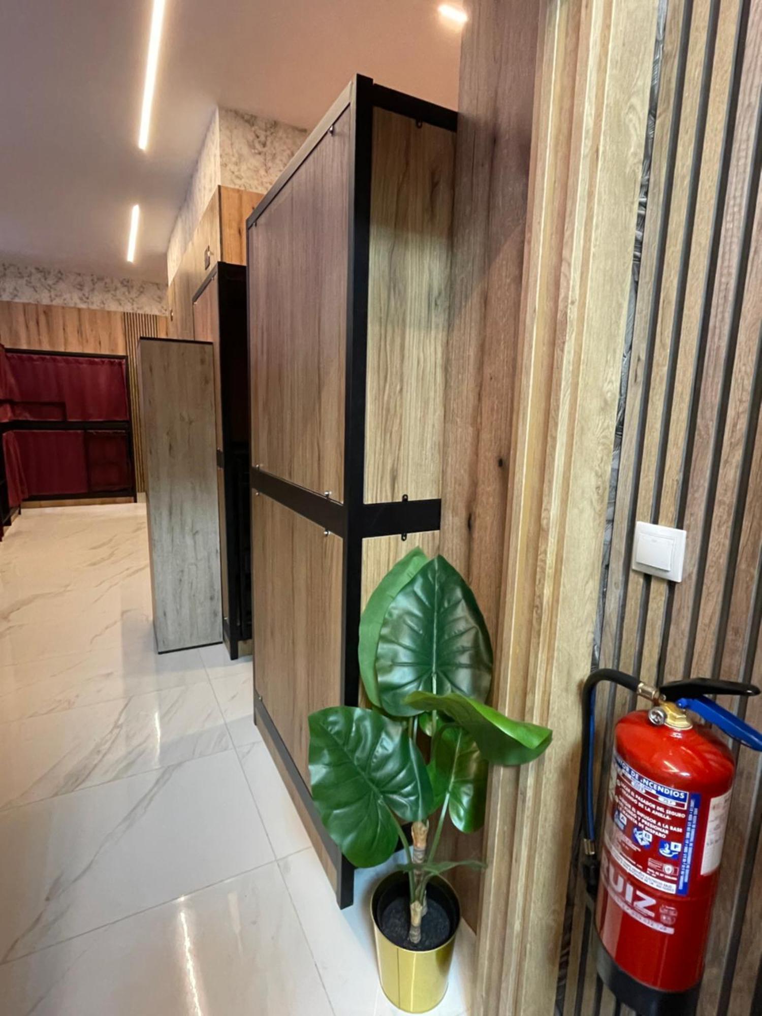 Velvet Hostels Pacifico Madrid Exterior photo