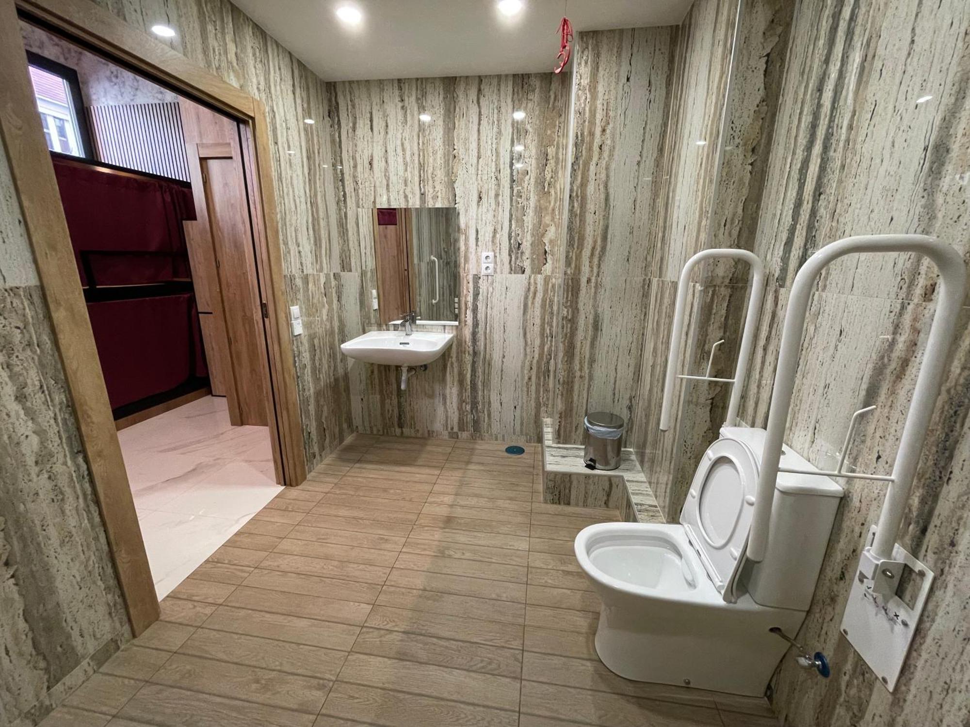 Velvet Hostels Pacifico Madrid Exterior photo